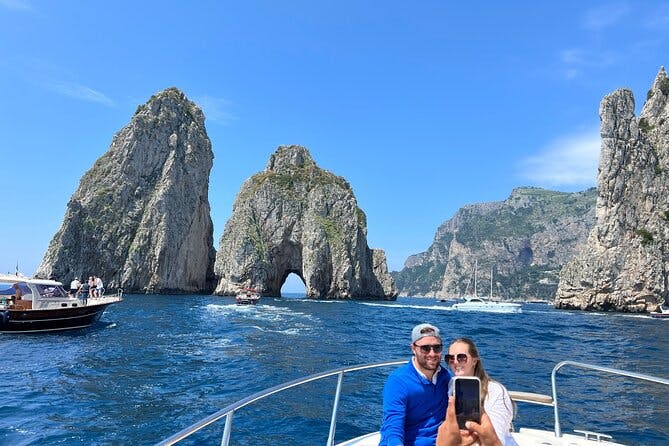 Capri All Inclusive Boat Tour + City Visit